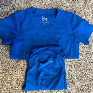 Barco One scrubs. Medium top with medium tall bottoms. Gently used.